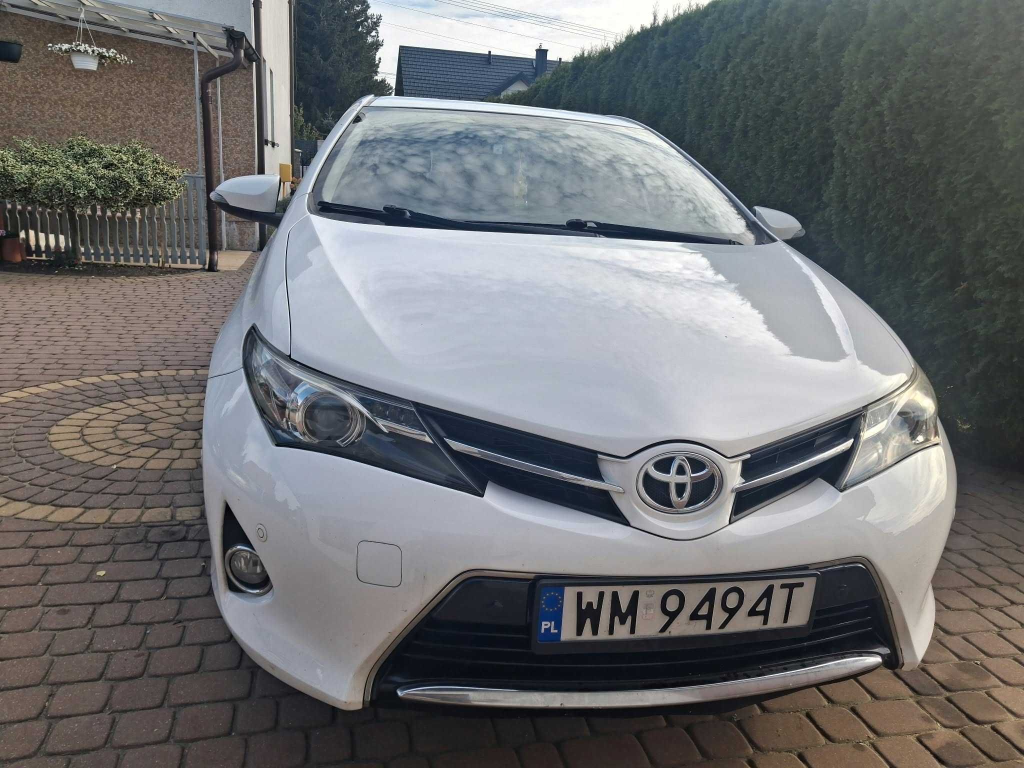 Toyota Auris 1.6 automat 156 tyś przebiegu.