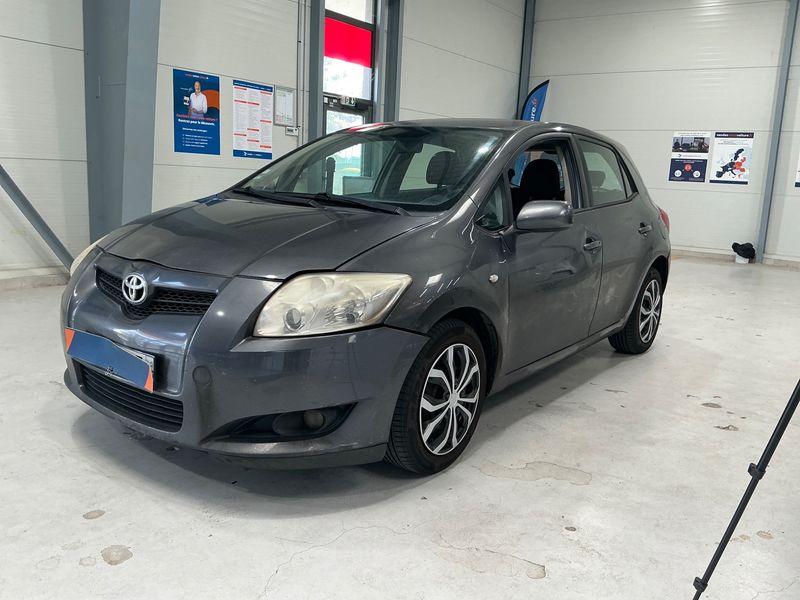 Toyota Auris 2.0 D-4D Luna