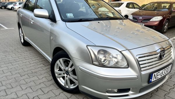 Toyota avensis 2004