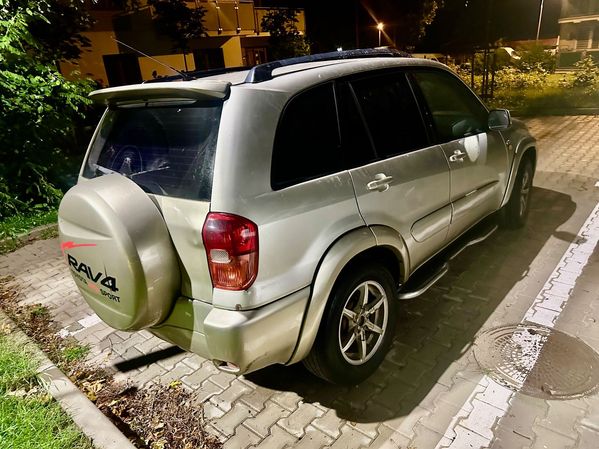 Toyota RAV4 2.0 diesel 4x4 klimatyzacja skóry