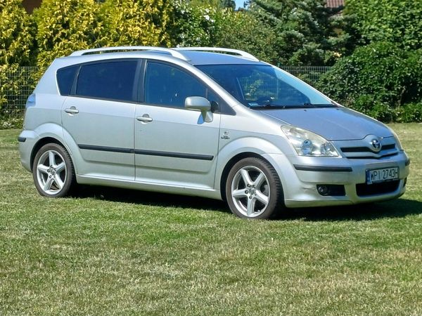 Toyota Corolla Verso car