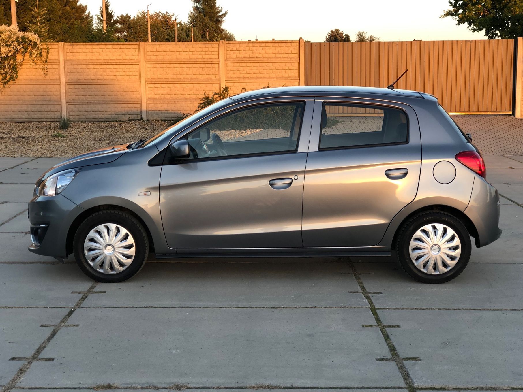 Mitsubishi Space Star Tylko 52 Tys Przebiegu Klima Stan Salonowy Oryginał 2 kpl kół
