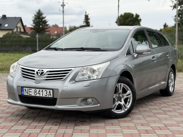 Toyota Avensis 2010 • 1.8 Petrol 147 KM • Climatronic • Cruise Control • 3 Keys • Installments
