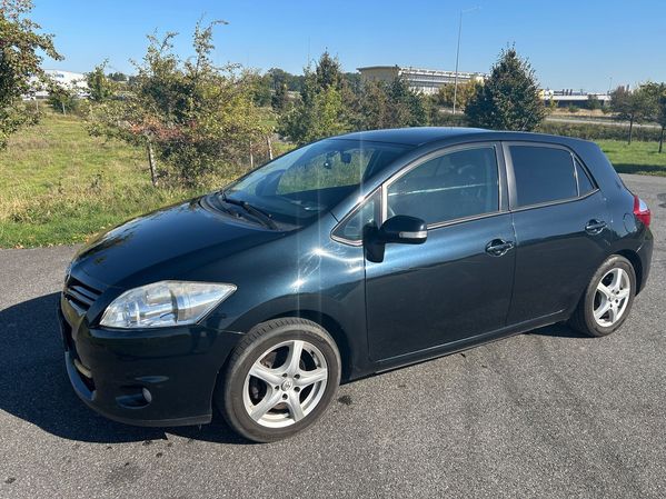 Toyota Auris 1.6 Petrol 2011