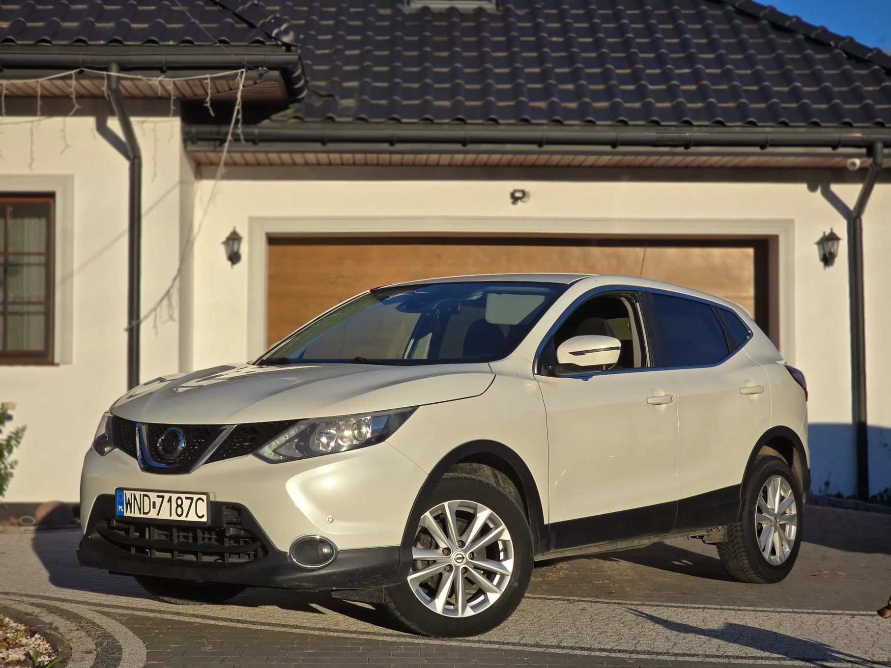 Nissan Qashqai 1.6 dCi 130 KM | Kamery 360° | Nawigacja | Zarejestrowany w PL
