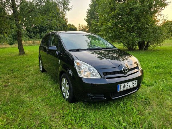 Toyota Corolla Verso 2.2 177KM (7 SEATER) | AIR CONDITIONING | VAT Margin Invoice (No PCC)