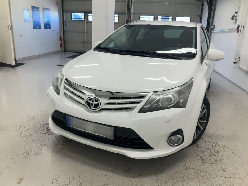 Toyota Avensis 2.0 D-4D Advance