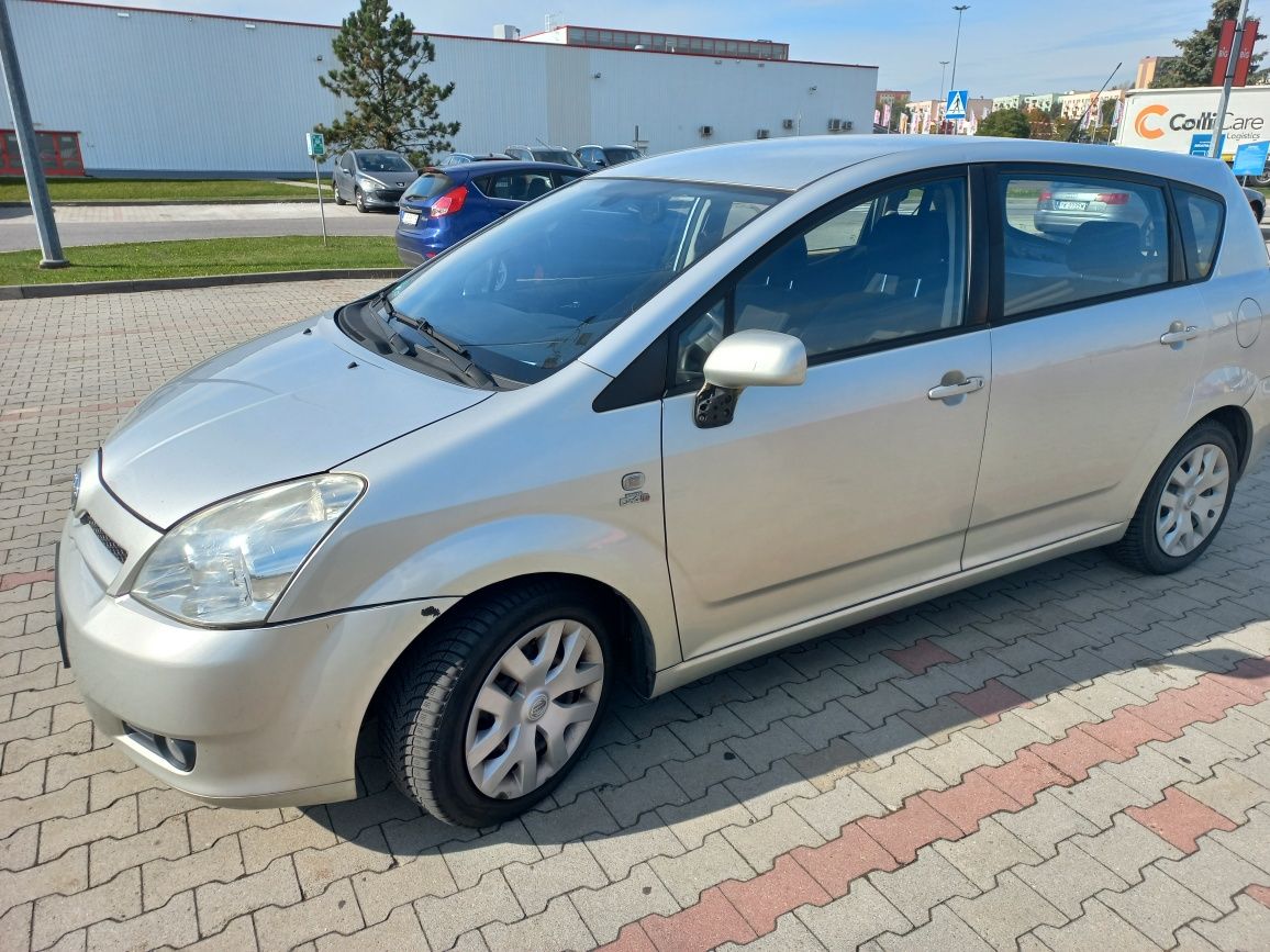 Toyota Corolla Verso 2.0 D-4D 2004