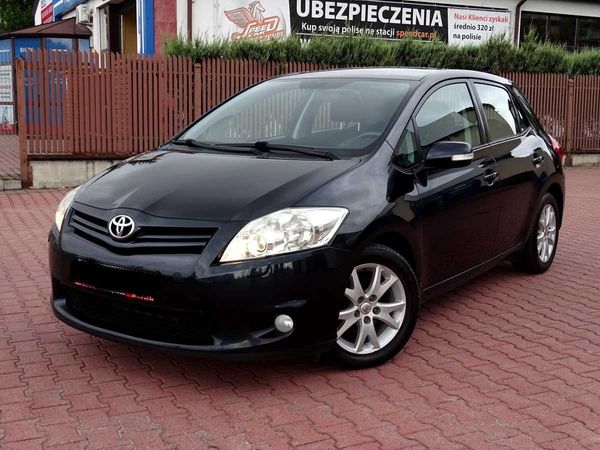 Toyota Auris 1.6 Petrol 2011