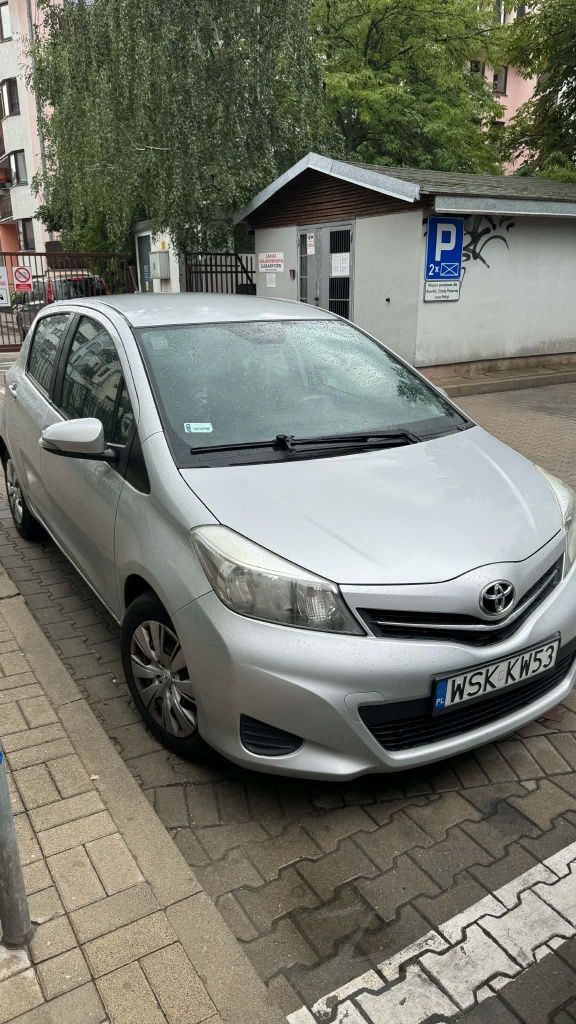 Toyota Yaris 1.0 2013r.