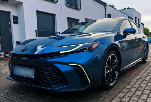 Toyota Camry 2.5 Hybrid 2025