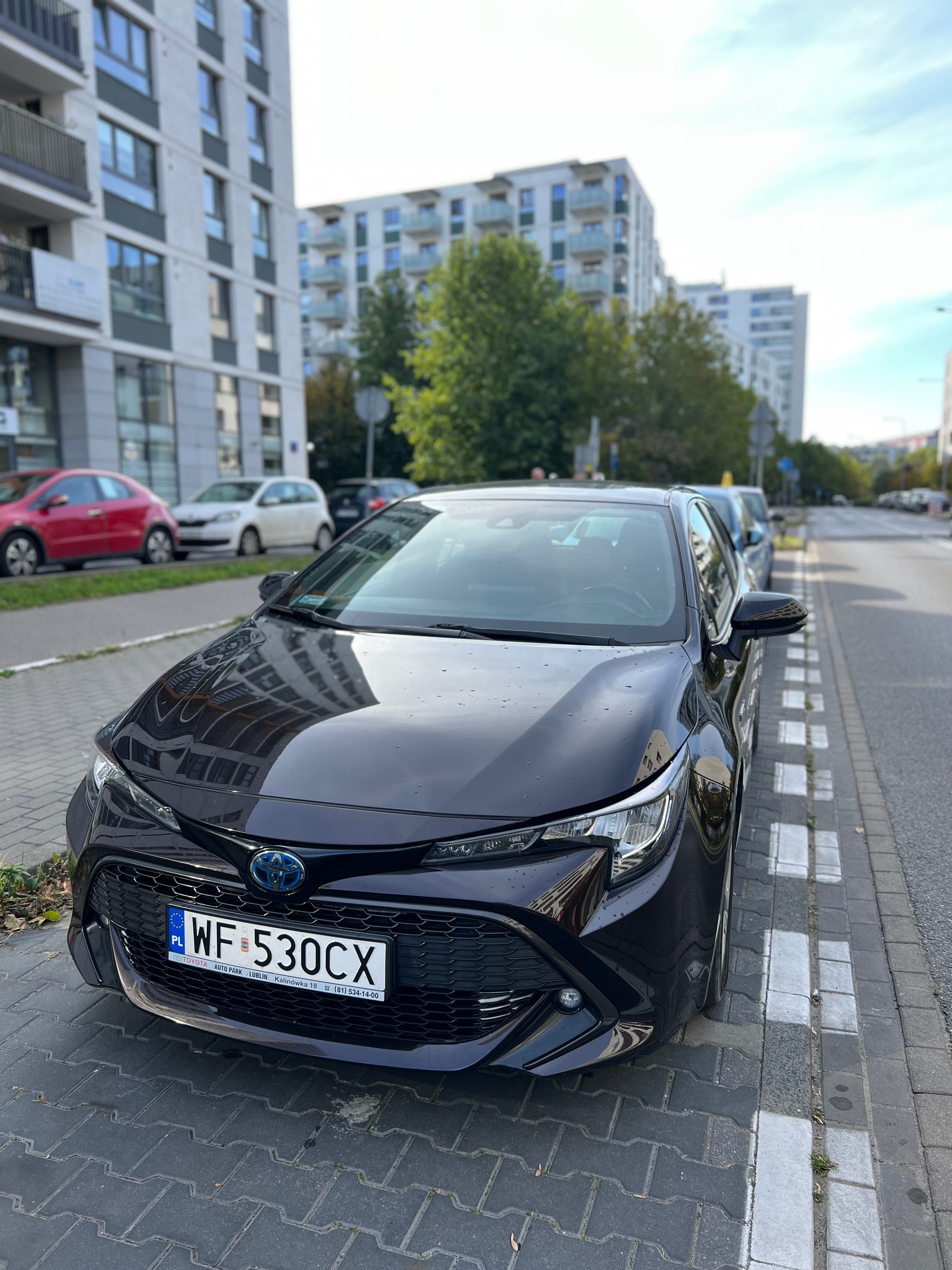 Toyota Corolla salon Polska