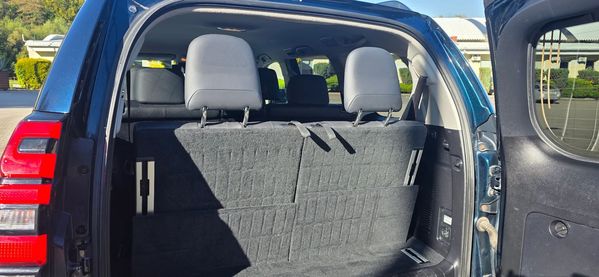 Toyota Land Cruiser Pierwszy właściciel, 7-osobowy, pakiet Voyage, Invicible