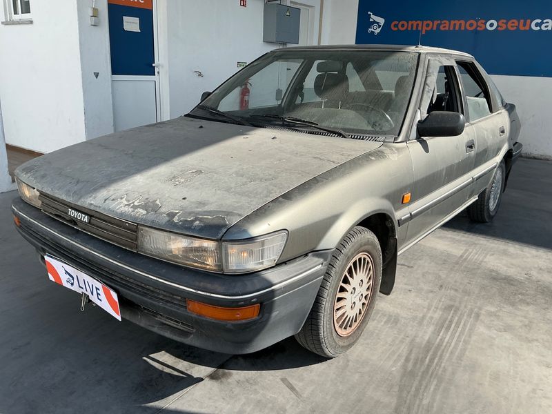 Toyota Corolla 1.3 De Luxe Liftback