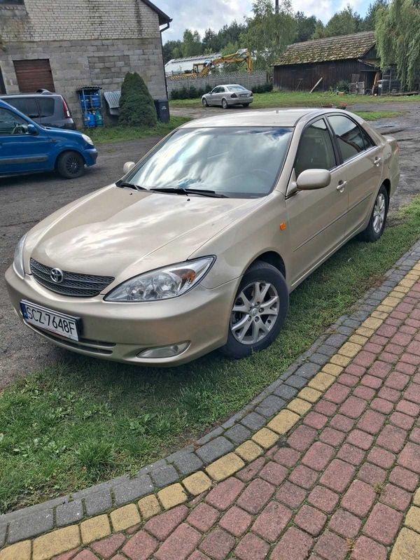 TOYOTA CAMRY fajny stan , super moc 2.4