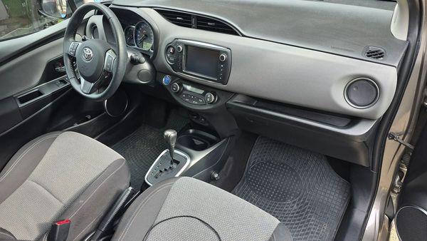 Toyota Yaris Drugi właściciel, stan idealny, wymieniony akku rozruchowy w ASO