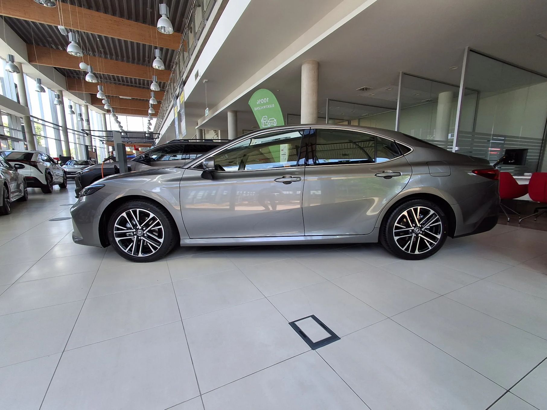 Toyota Camry 2.5 Hybrid 2026