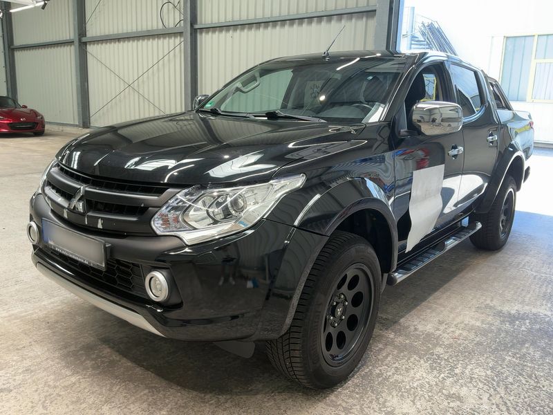 Mitsubishi L 200 2.4 DI-D Top Doppelkabine 4WD