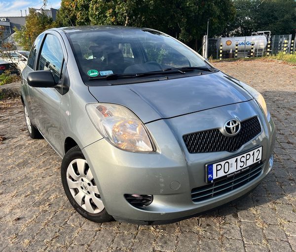 Toyota Yaris 20 zdjęć + Film + Raport CarVertical