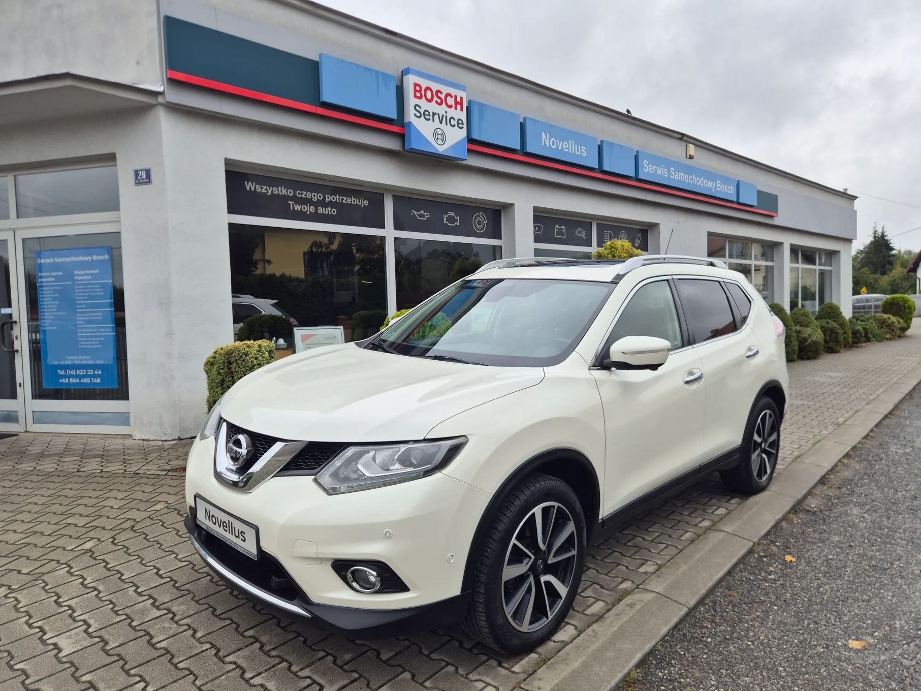 Nissan X-Trail serwis i salon ASO, 1 właściciel w Polsce, NAVI, 4 kamery, skóra,