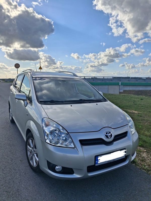 Toyota Corolla Verso 2.2 D-4D