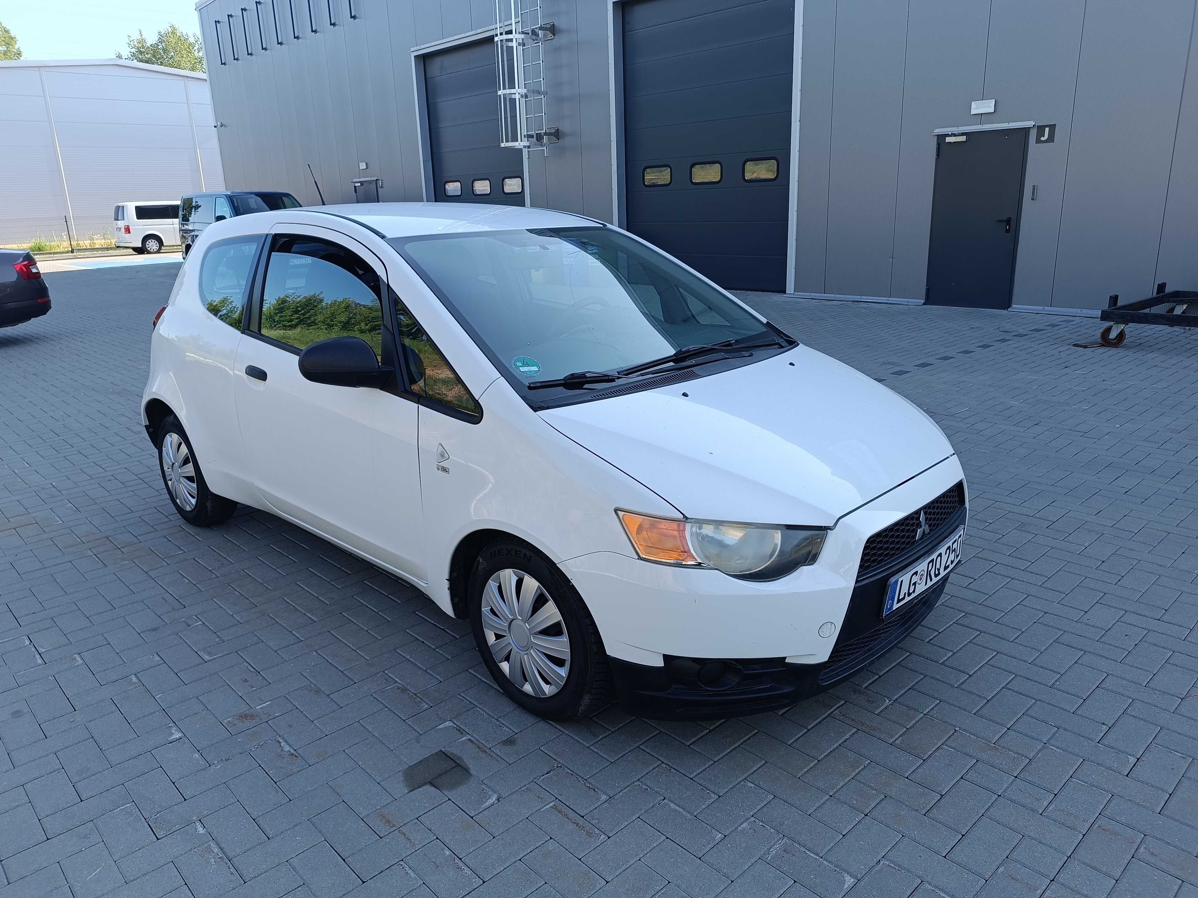 Mitsubishi Colt 1.1 Petrol 2009