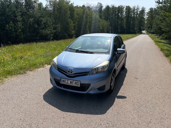 Toyota yaris 2012