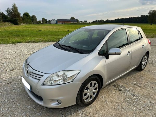 Toyota Auris 1.4 D-4D 2011