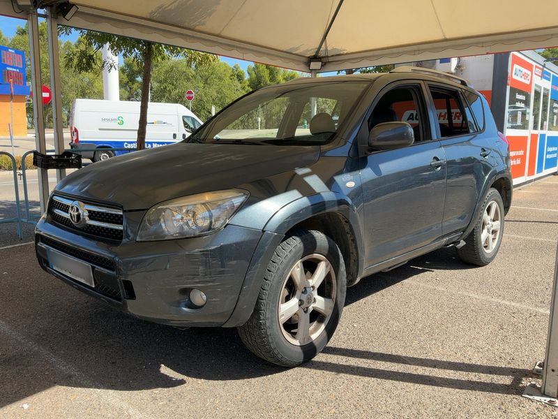 Toyota RAV 4 2.2 D-CAT Executive