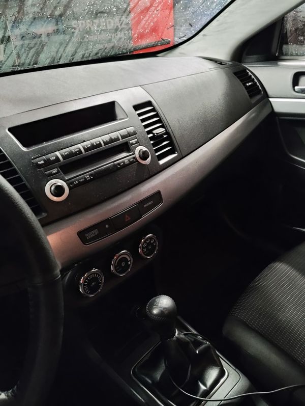 Mitsubishi Lancer 1.6 LPG 2012