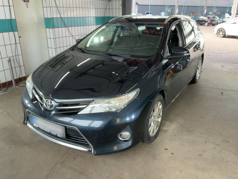 Toyota Auris Touring Sports 1.6 Life+