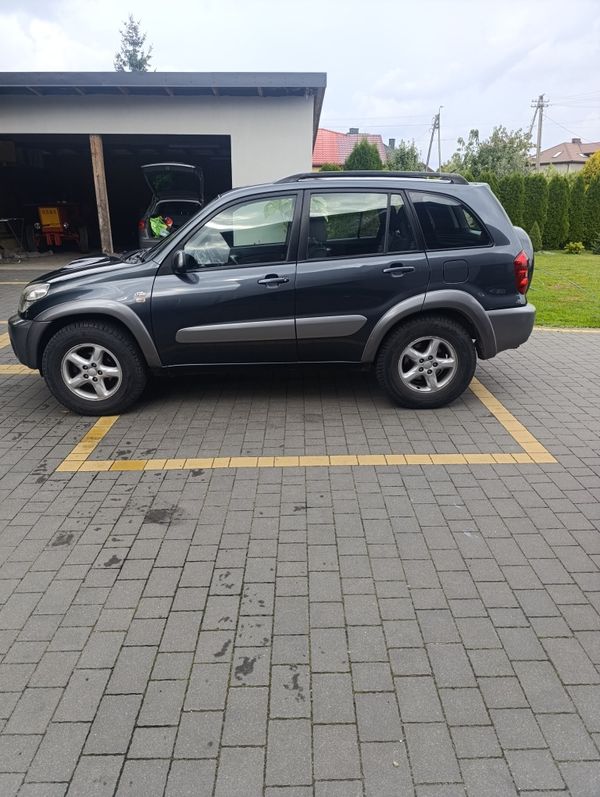 Toyota RAV4 2004 rok 2.0tdi 115km
