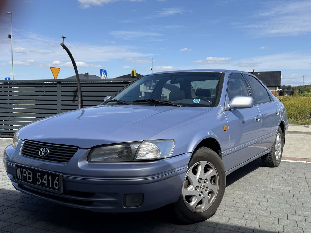 Toyota Camry 1997 year