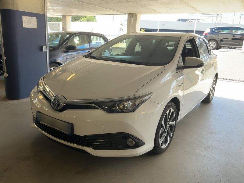 Toyota Auris 1.8 Hybrid Design Edition
