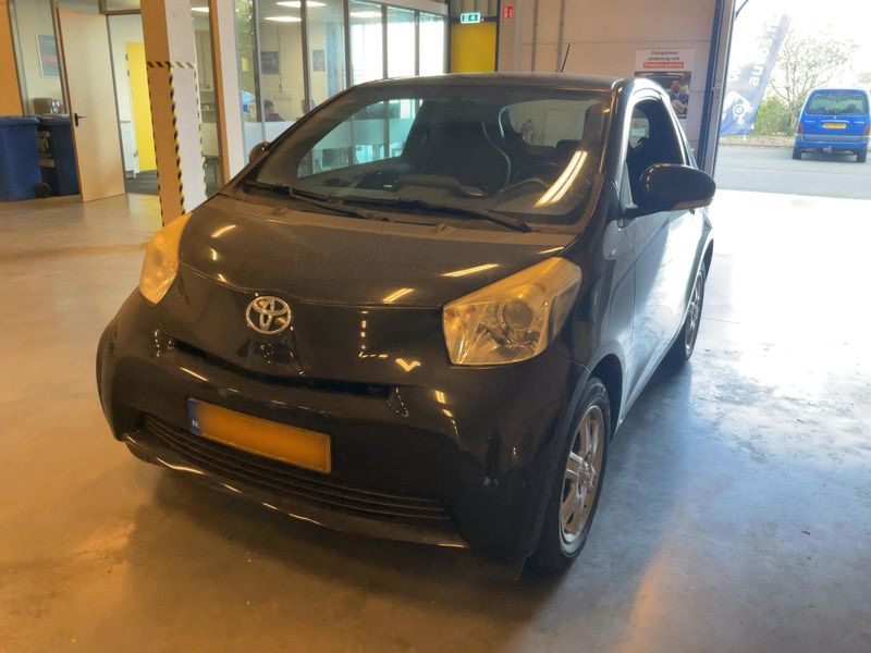 Toyota iQ 1.0 VVT-i