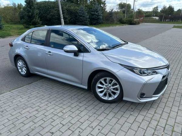 Toyota Corolla 1,8 Hybrid Comfort + TECH model year 2022 mileage 36 thous km power 122 HP PL showroom ASO accident-free