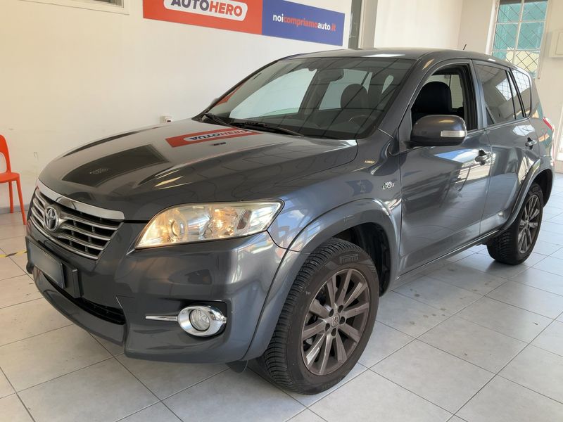Toyota RAV 4 2.2 D-4D Crossover Style