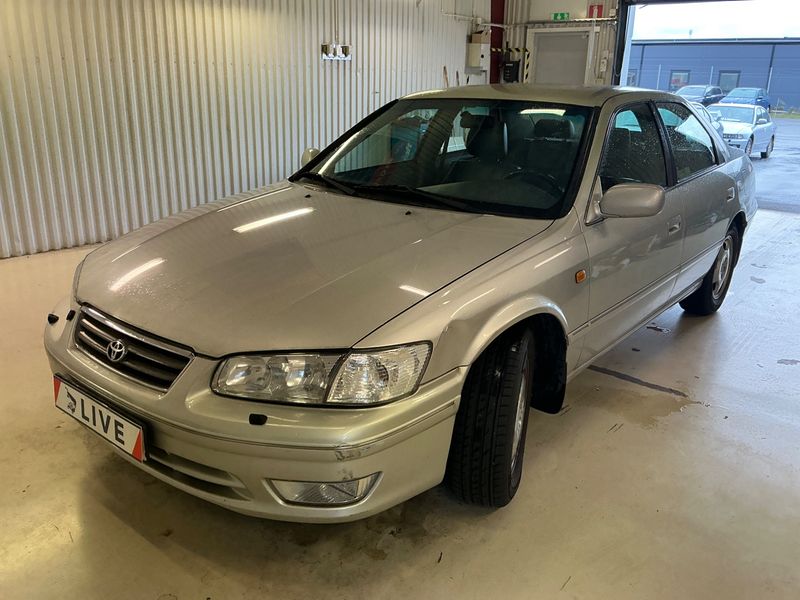 Toyota Camry 3.0 V6