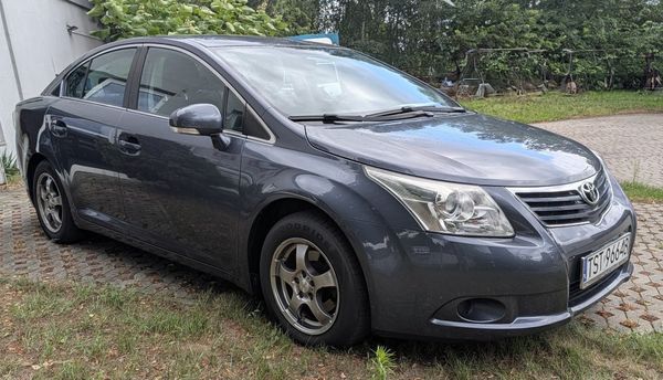 Toyota Avensis 1,6 sedan