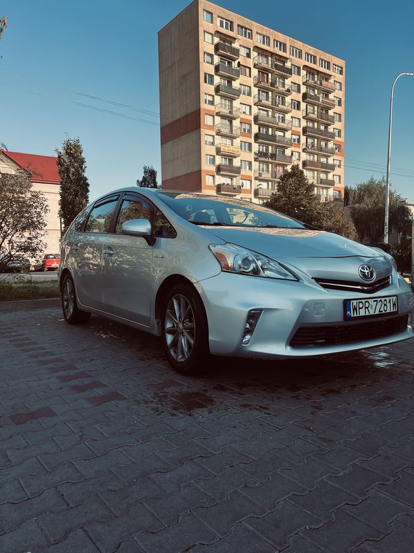 Toyota Prius+ 0.4 Plug-in hybrid 2013