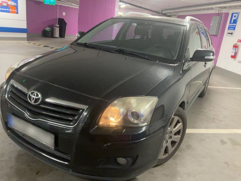 Toyota Avensis 2.0 Sol