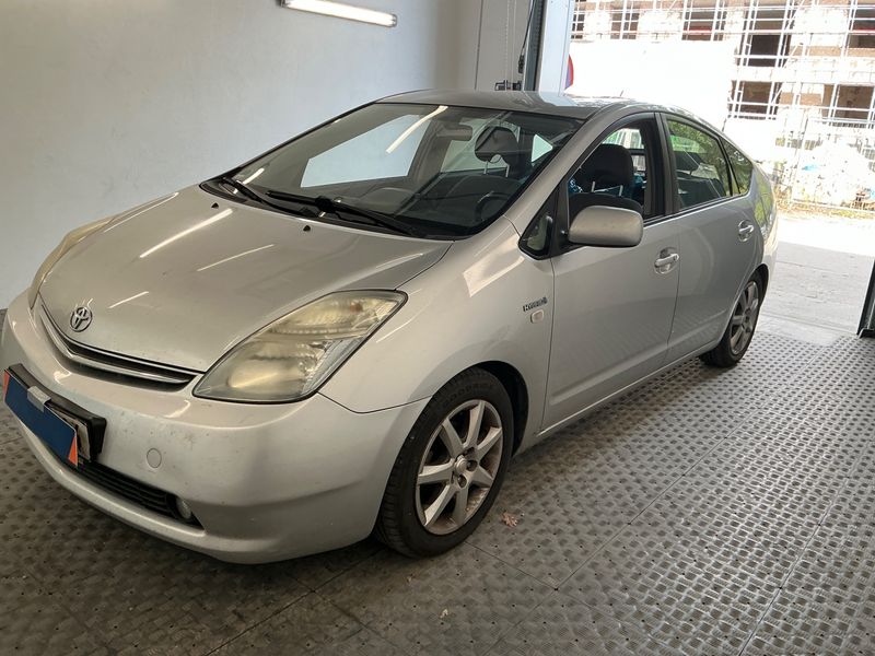 Toyota Prius 1.5 Sol
