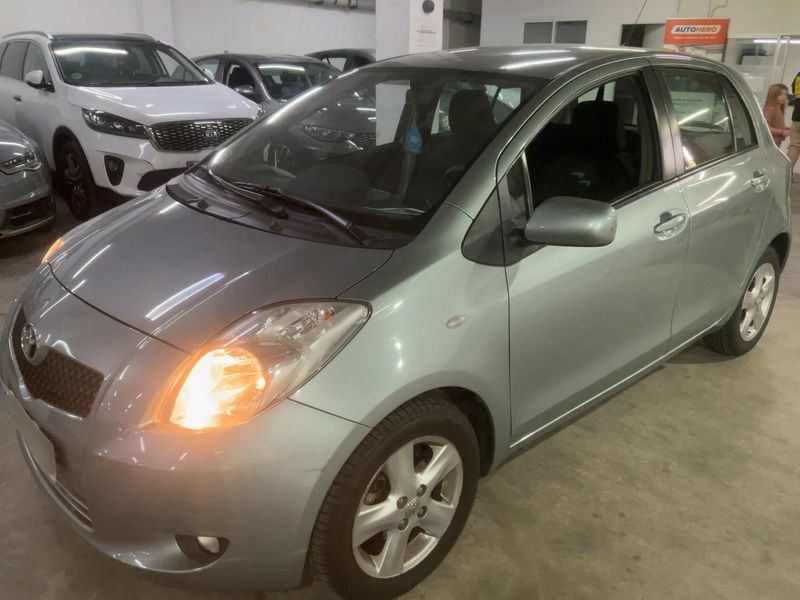 Toyota Yaris 1.3 VVT-i Sol