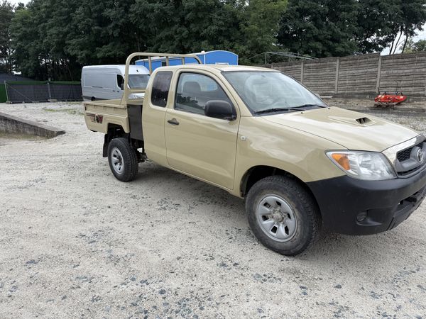 Toyota Hilux pickup swap