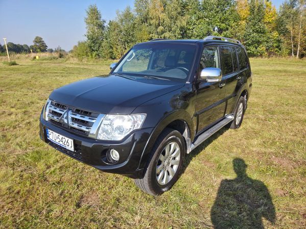Mitsubishi Pajero Mitsubishi Pajero IV 3.2 DiD 200KM 2009r. 7 osób