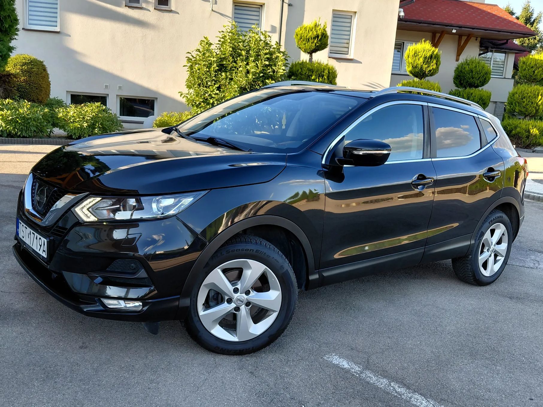 Nissan Qashqai Pełen Serwis Panorama Grzane Fotele Zobacz Bardzo Ładny Gawarancja
