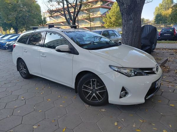Toyota Auris 1.6 Petrol 2014