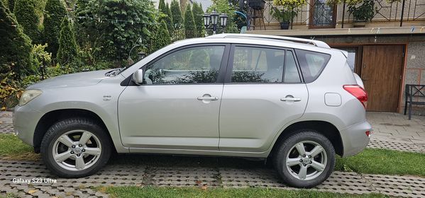 Toyota RAV4 2.2 D-4D 4x4 136KM