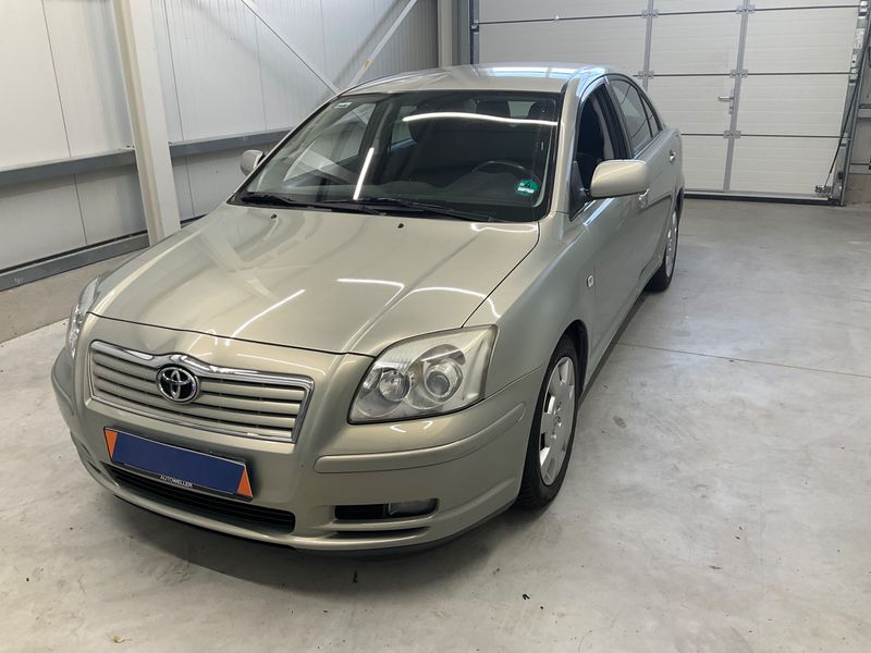 Toyota Avensis 1.8 Sol