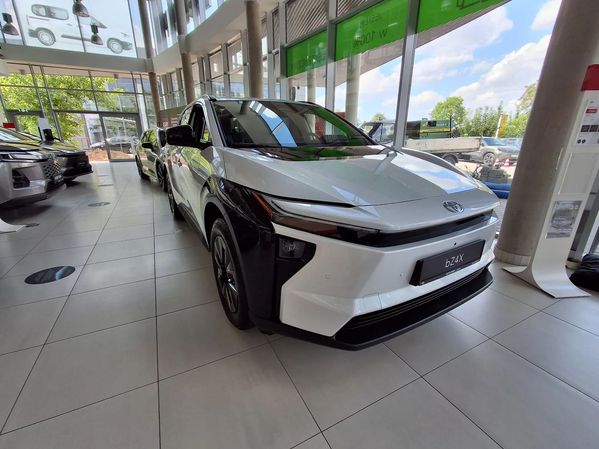 Toyota bZ4X Electric 4x4 2026